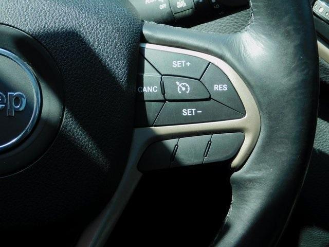 used 2016 Jeep Cherokee car, priced at $7,695