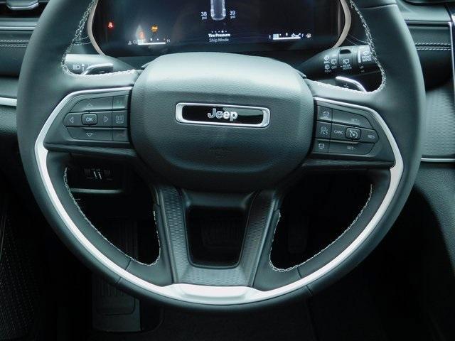 new 2025 Jeep Grand Cherokee car, priced at $43,967