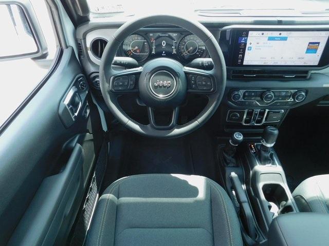 new 2025 Jeep Gladiator car, priced at $41,450