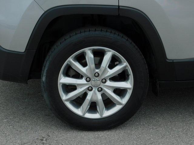 used 2017 Jeep Cherokee car, priced at $10,755