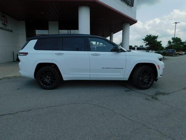 new 2025 Jeep Grand Cherokee L car, priced at $69,015
