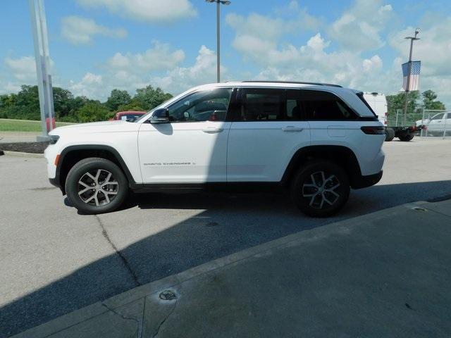 new 2025 Jeep Grand Cherokee car, priced at $47,163
