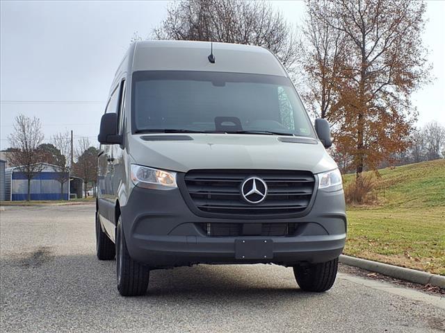 new 2025 Mercedes-Benz Sprinter 2500 car, priced at $65,421