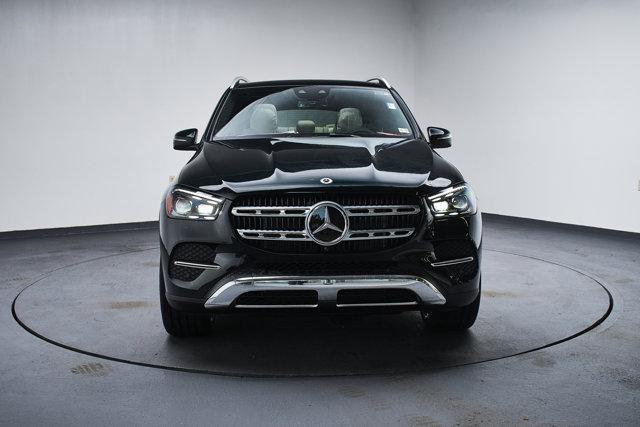 new 2025 Mercedes-Benz GLE 450 car, priced at $91,300