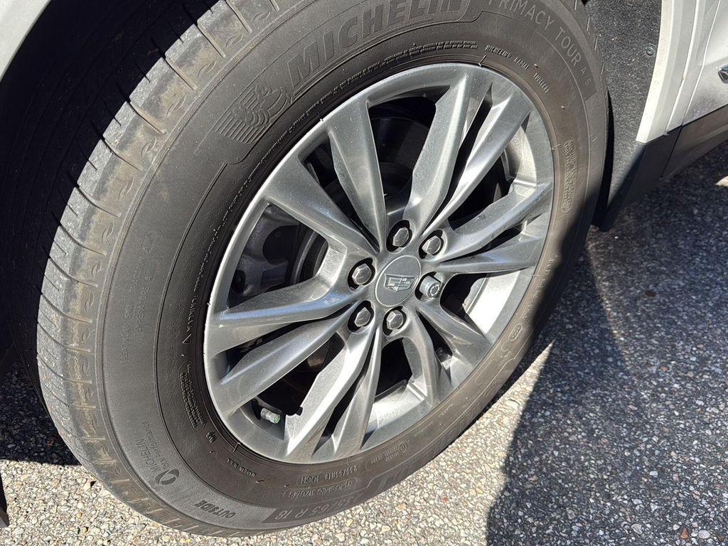 used 2021 Cadillac XT5 car, priced at $29,770