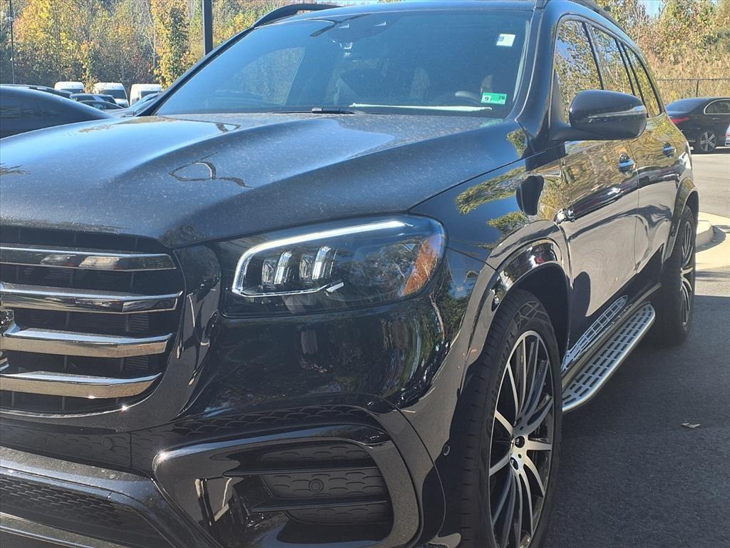 new 2026 Mercedes-Benz GLS 580 car, priced at $119,930