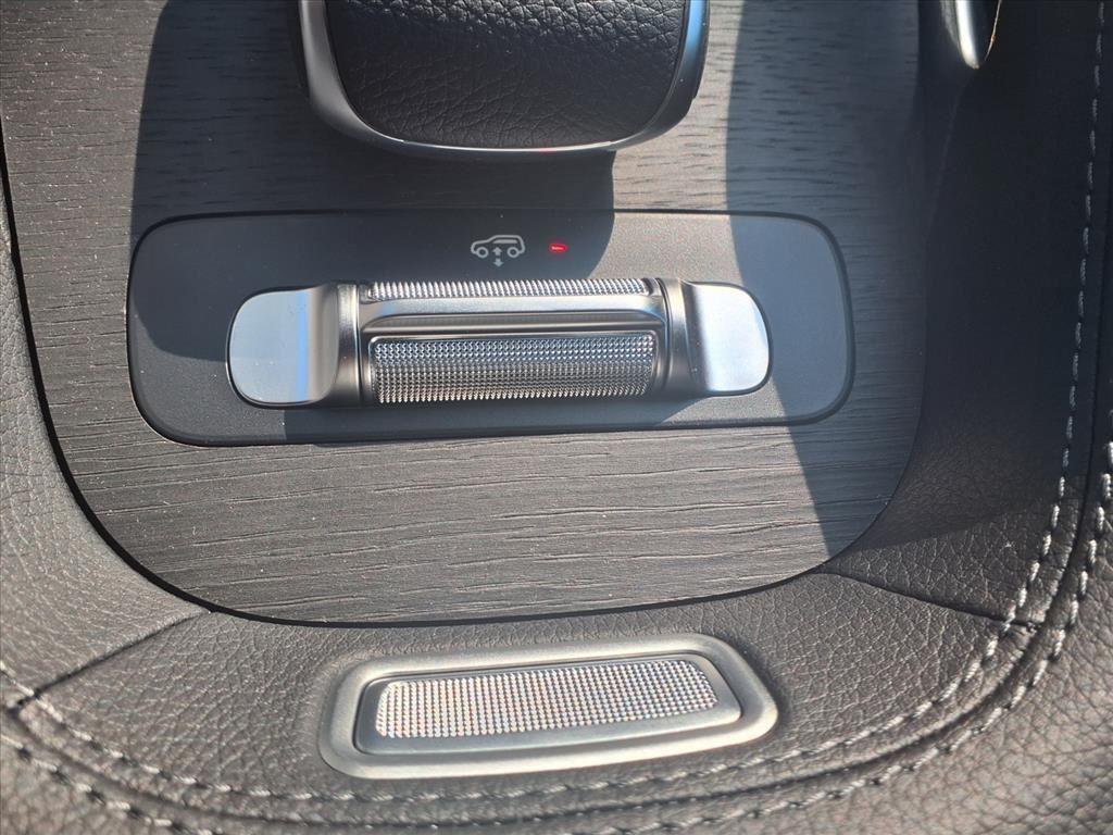 new 2026 Mercedes-Benz GLS 580 car, priced at $119,930