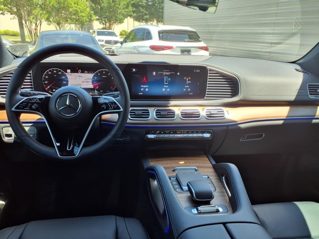 new 2025 Mercedes-Benz GLS 450 car, priced at $94,095