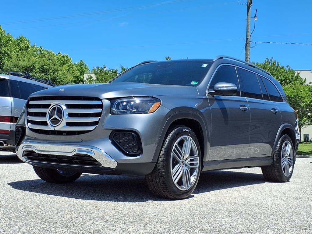new 2025 Mercedes-Benz GLS 450 car, priced at $94,095
