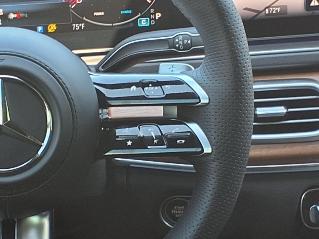 new 2025 Mercedes-Benz GLS 450 car, priced at $96,875