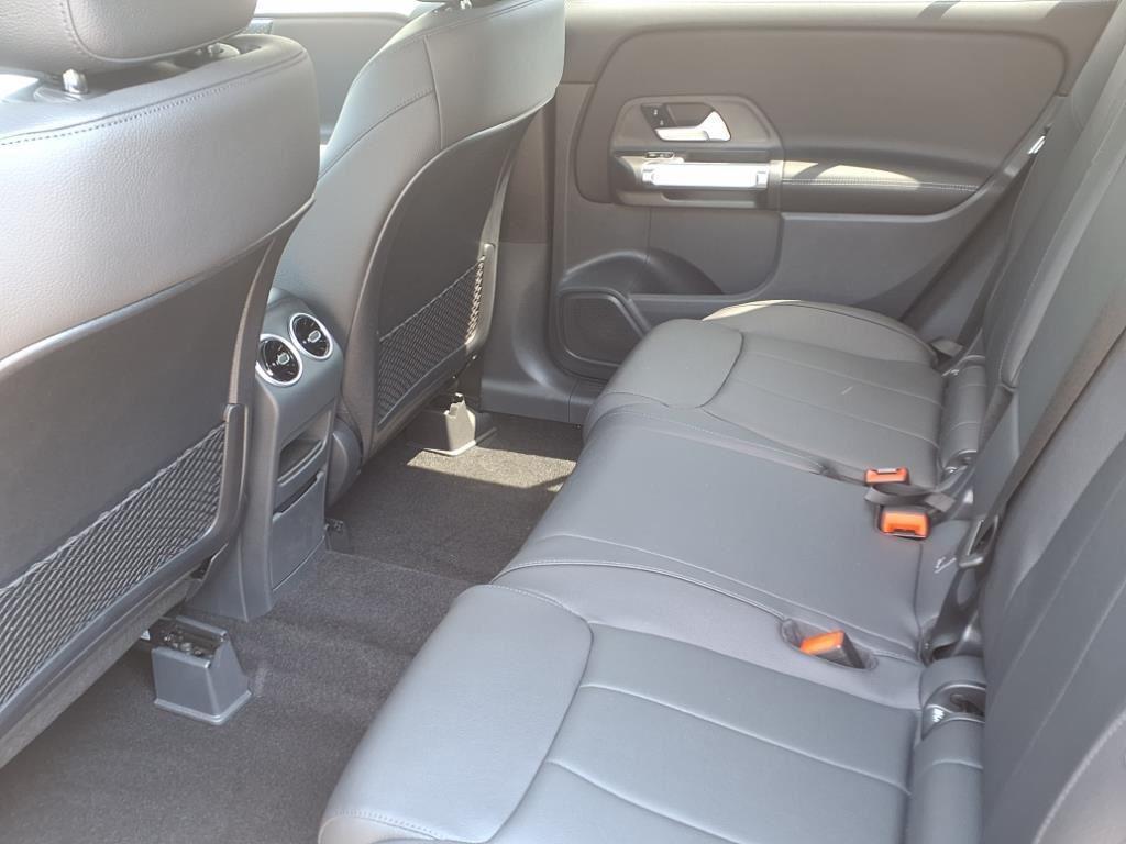 new 2025 Mercedes-Benz GLB 250 car, priced at $47,145