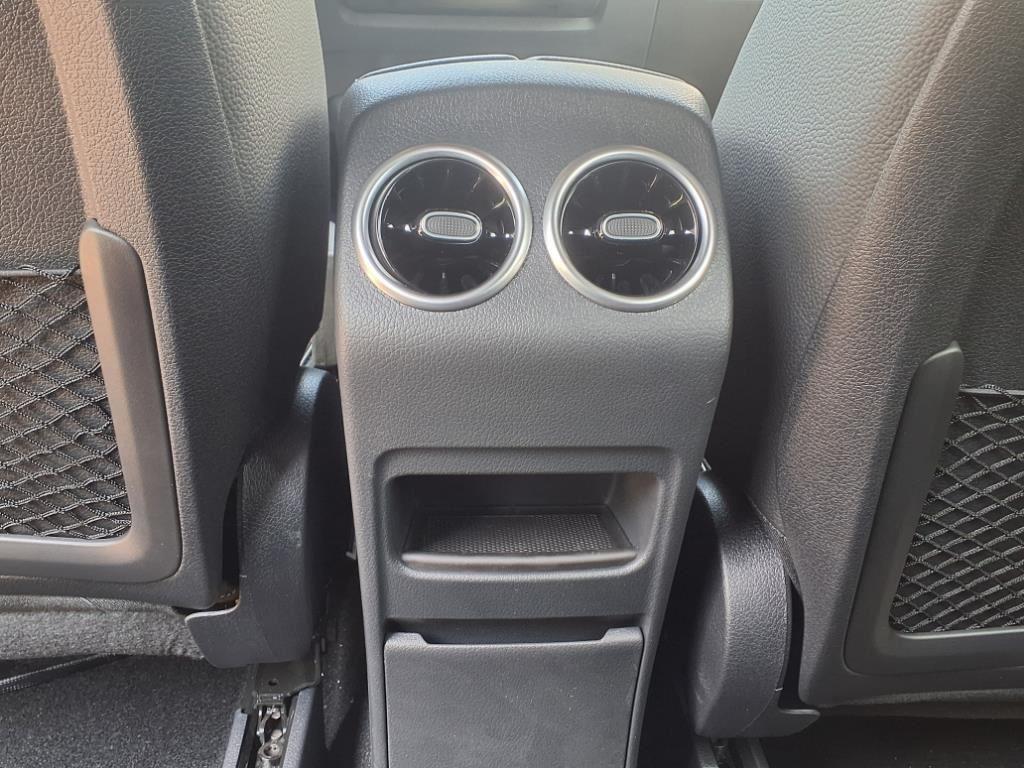 new 2025 Mercedes-Benz GLB 250 car, priced at $47,145