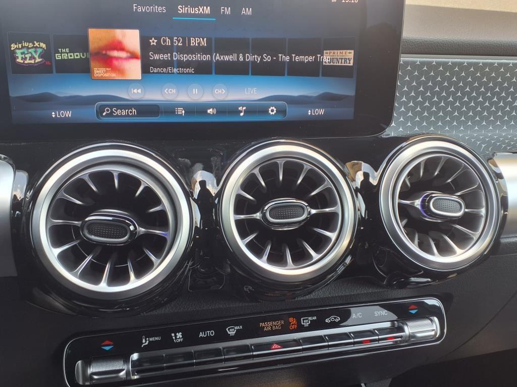 new 2025 Mercedes-Benz GLB 250 car, priced at $47,145