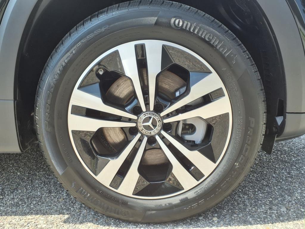 new 2025 Mercedes-Benz GLB 250 car, priced at $47,145