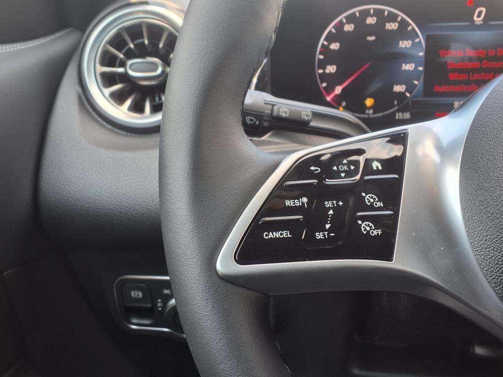 new 2025 Mercedes-Benz GLB 250 car, priced at $47,145