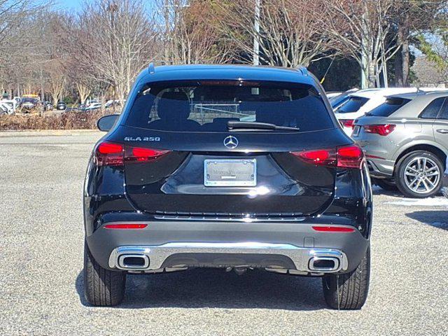 new 2025 Mercedes-Benz GLA 250 car, priced at $42,250