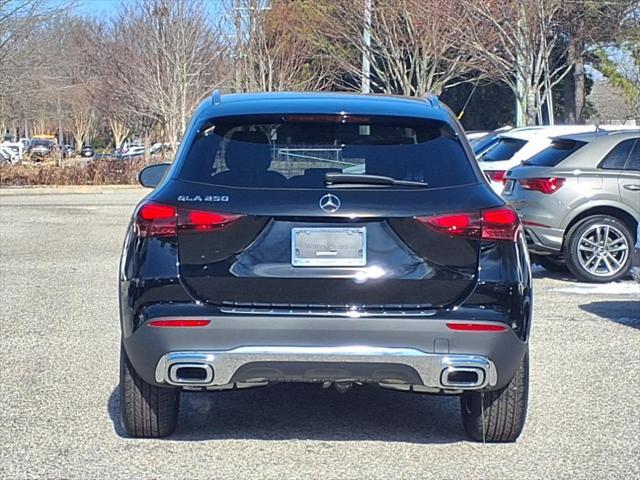 new 2025 Mercedes-Benz GLA 250 car, priced at $42,250