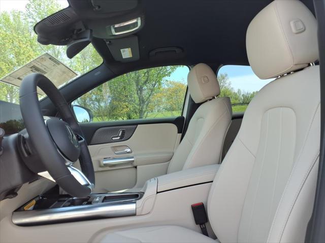 new 2025 Mercedes-Benz GLA 250 car, priced at $44,345