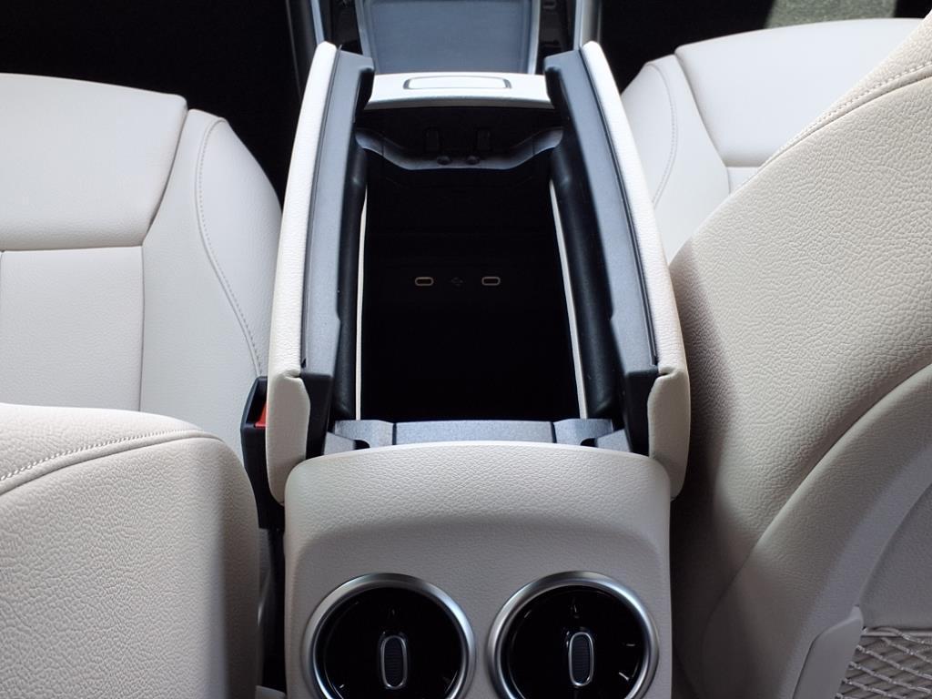 new 2025 Mercedes-Benz GLA 250 car, priced at $44,345