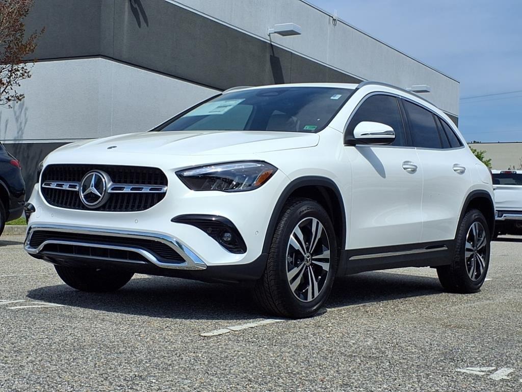 new 2025 Mercedes-Benz GLA 250 car, priced at $44,345