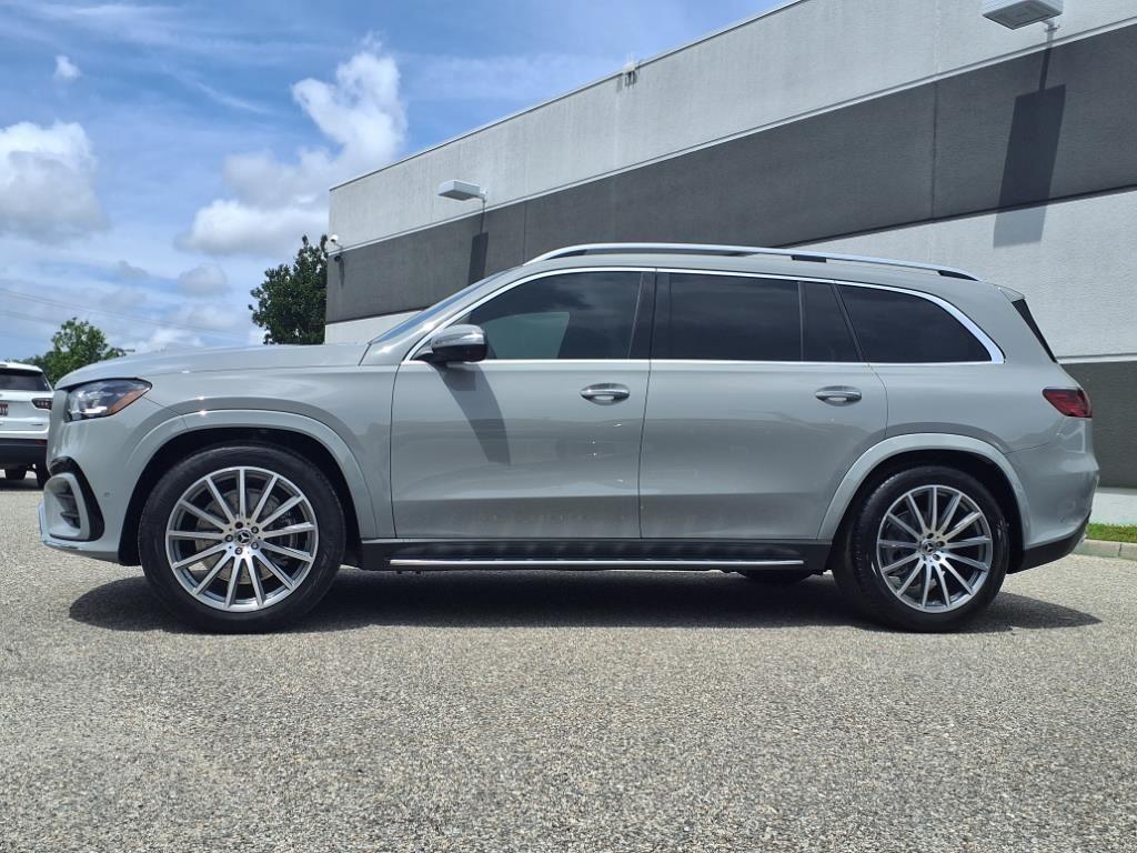 new 2025 Mercedes-Benz GLS 450 car, priced at $101,275