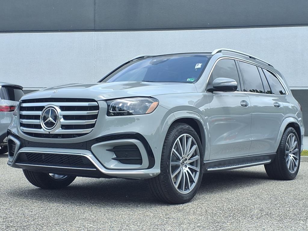 new 2025 Mercedes-Benz GLS 450 car, priced at $101,275