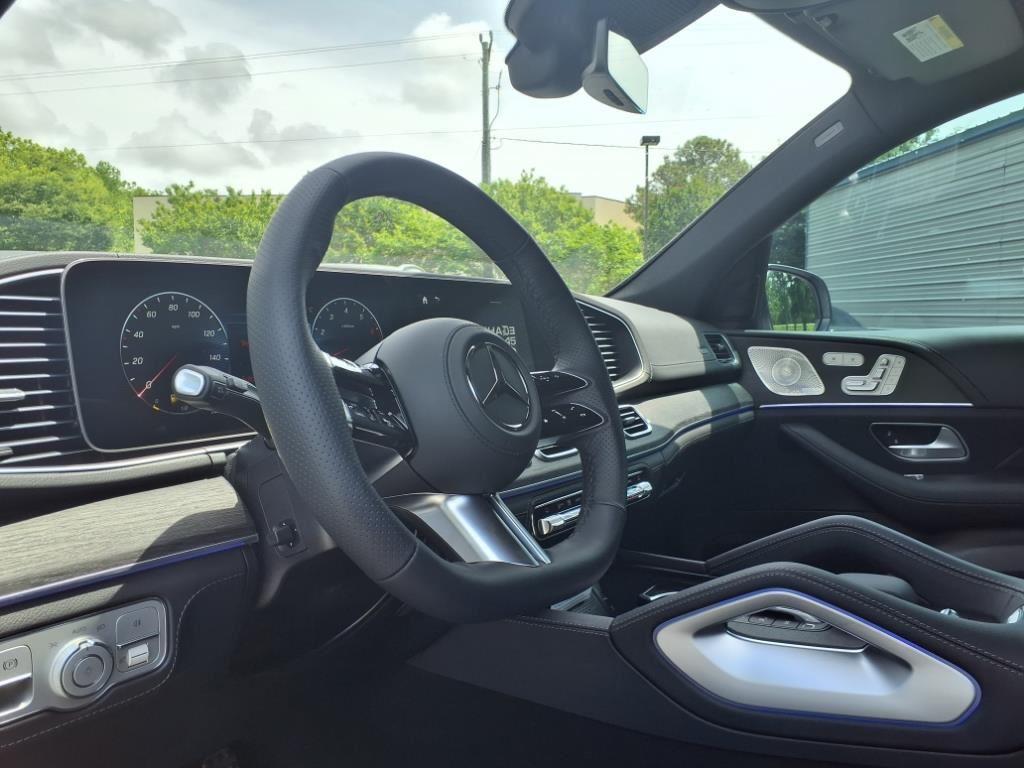 new 2025 Mercedes-Benz GLS 450 car, priced at $101,275