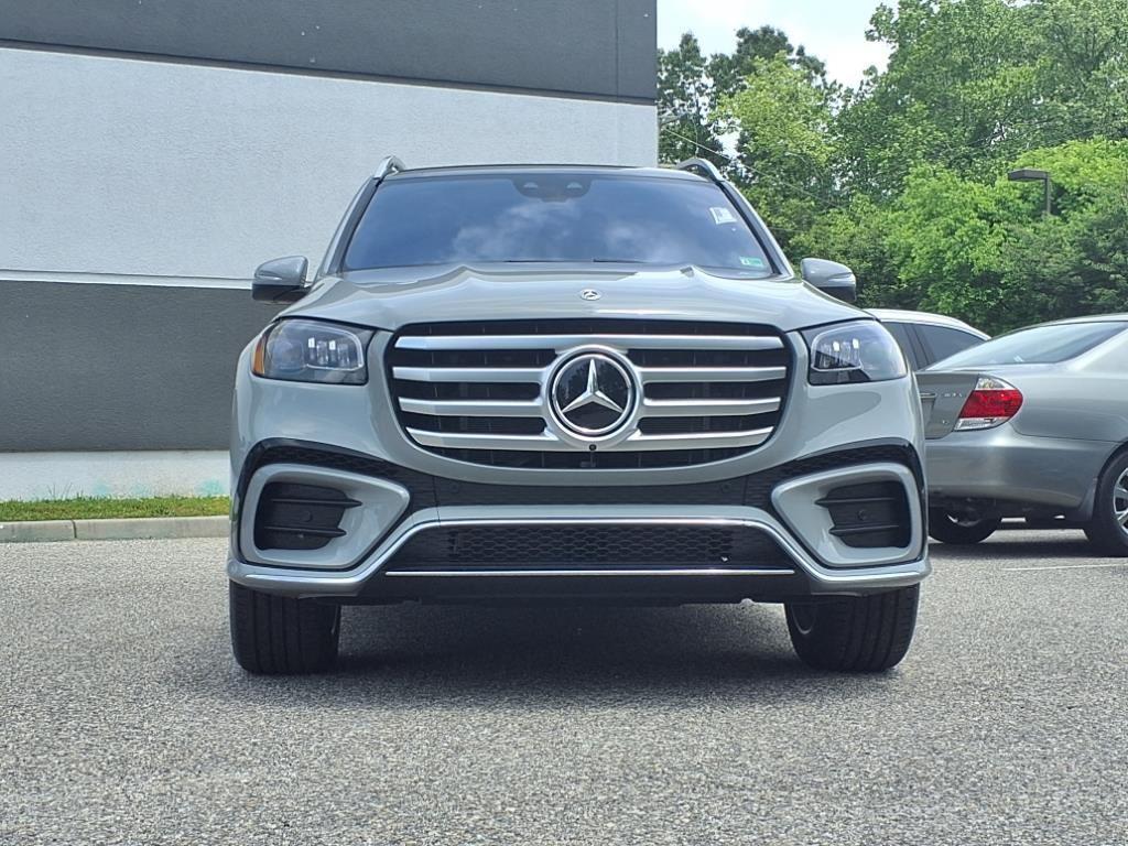 new 2025 Mercedes-Benz GLS 450 car, priced at $101,275