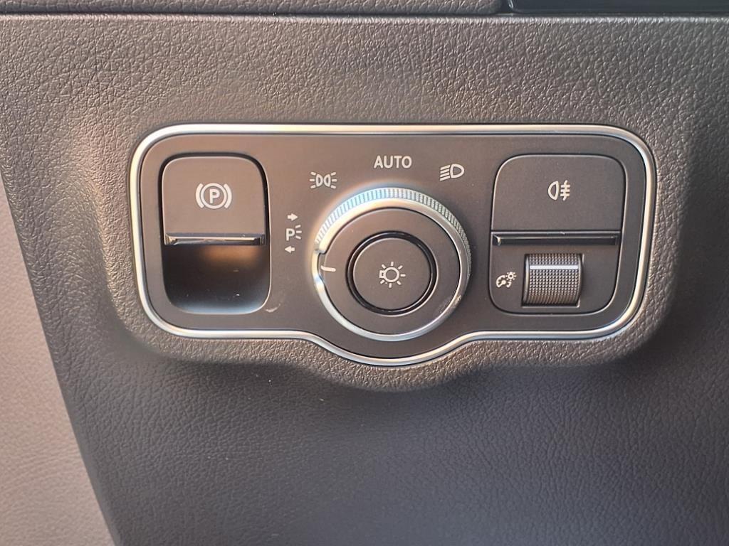 used 2025 Mercedes-Benz GLA 250 car, priced at $48,364