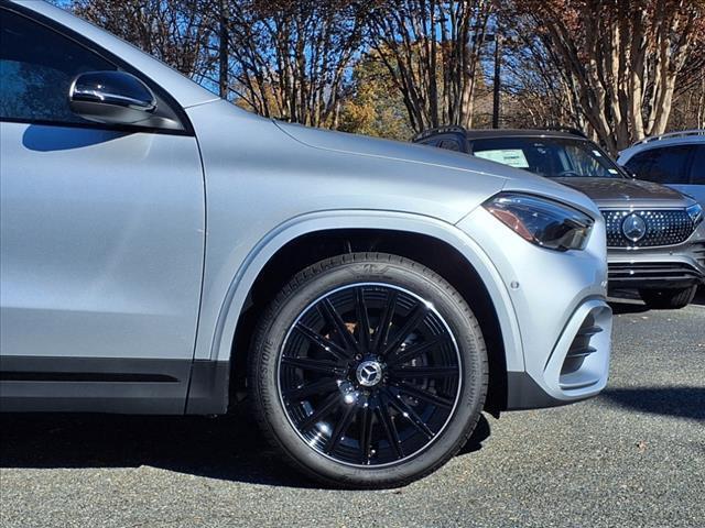 new 2025 Mercedes-Benz GLA 250 car, priced at $53,770