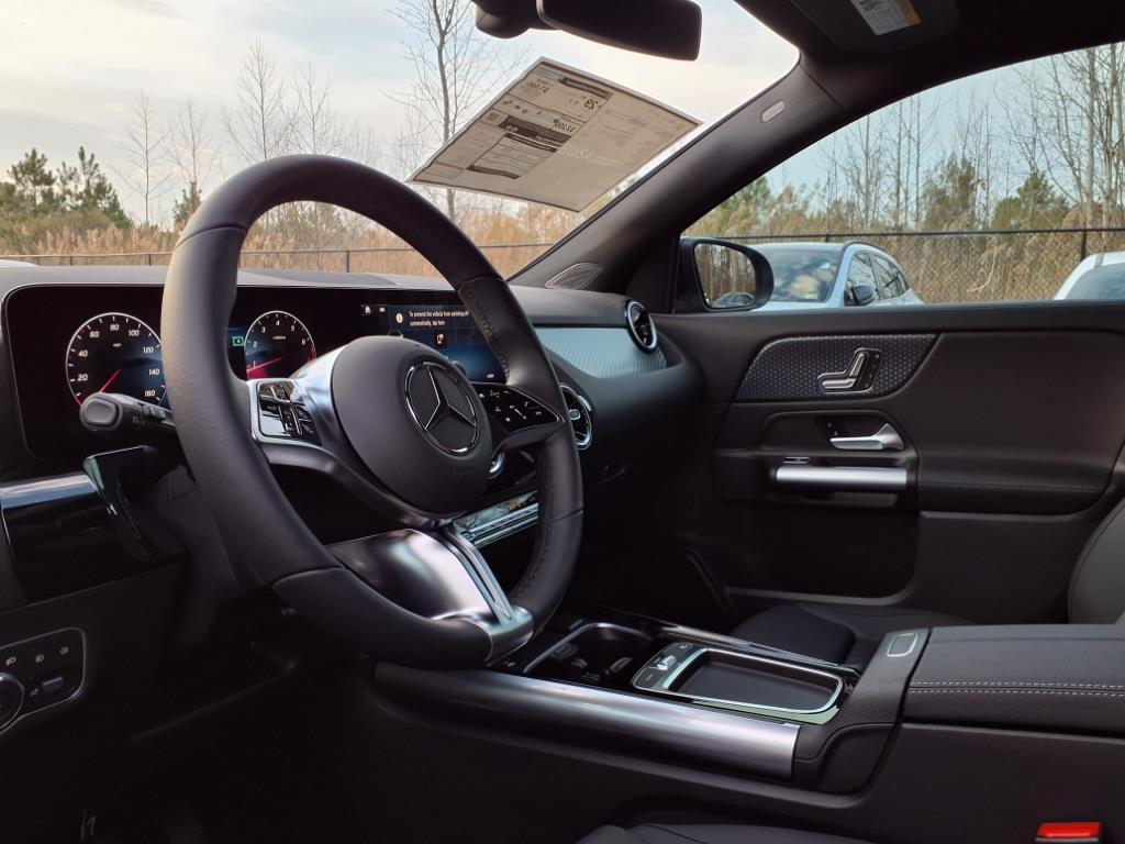 used 2025 Mercedes-Benz GLA 250 car, priced at $38,088