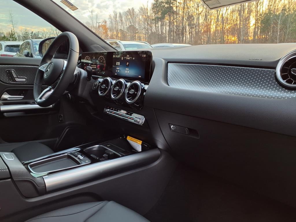 used 2025 Mercedes-Benz GLA 250 car, priced at $38,088