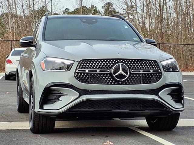 new 2025 Mercedes-Benz GLE 450 car, priced at $83,295