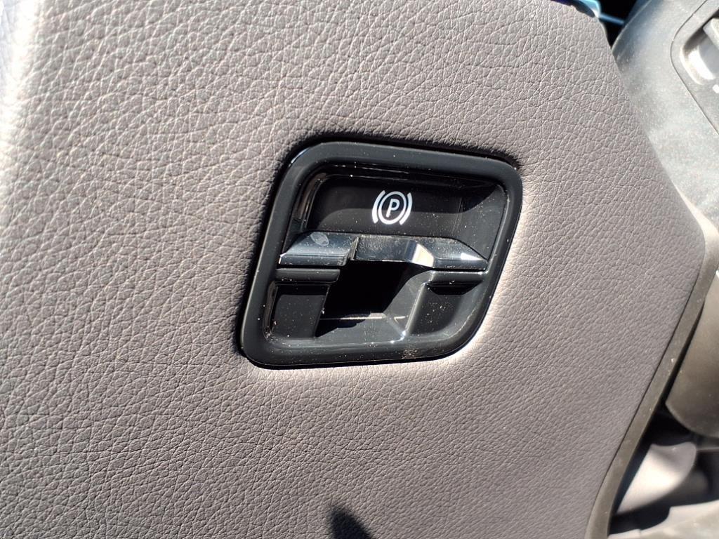 new 2025 Mercedes-Benz S-Class car, priced at $132,090