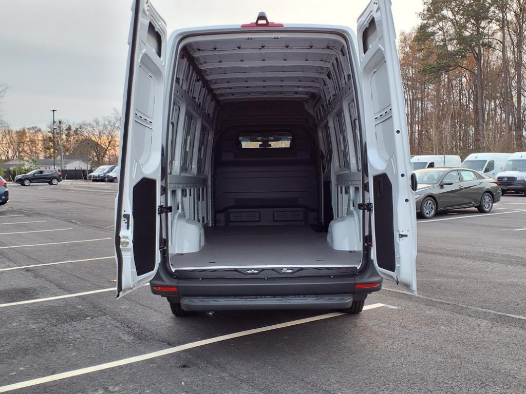 new 2024 Mercedes-Benz Sprinter 2500 car, priced at $79,550