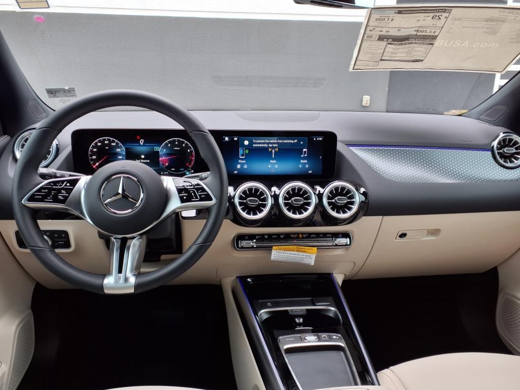 new 2025 Mercedes-Benz GLA 250 car, priced at $44,345