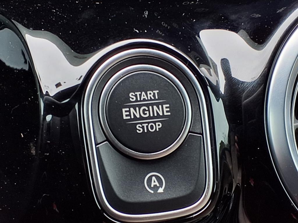new 2025 Mercedes-Benz GLA 250 car, priced at $44,345