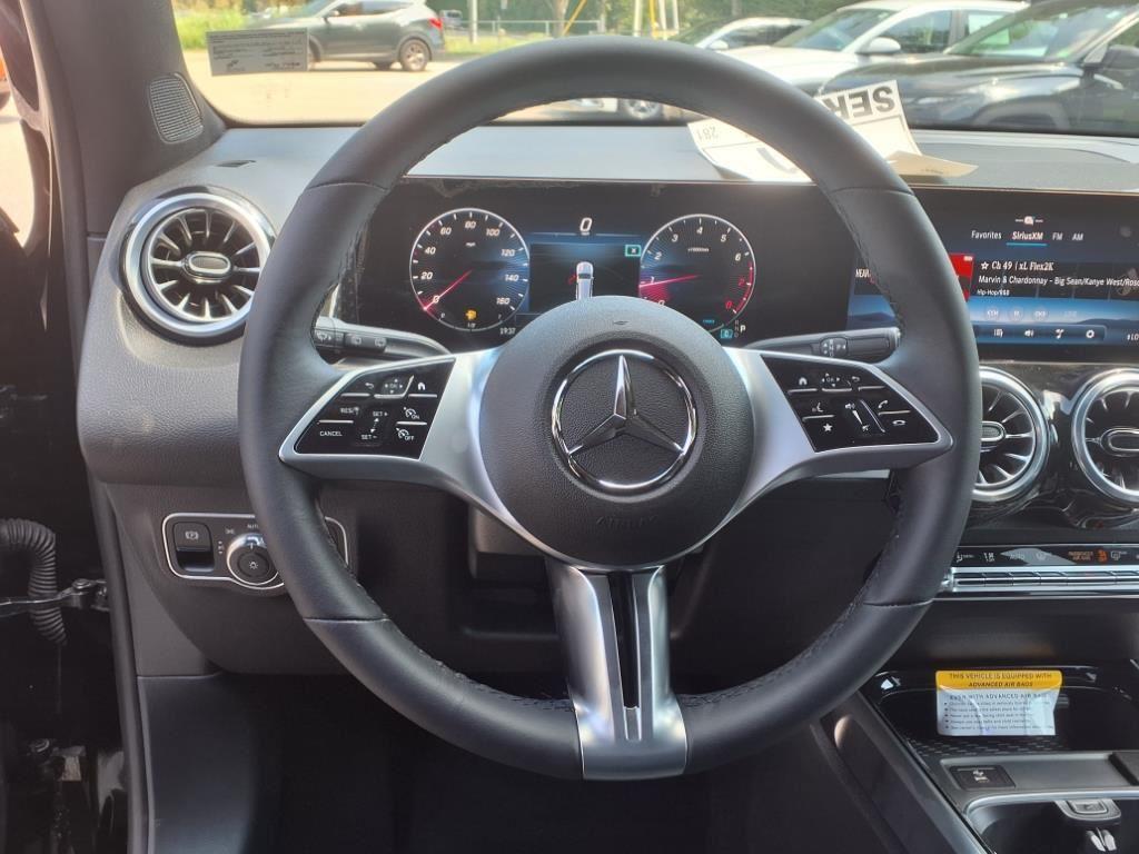 new 2025 Mercedes-Benz GLB 250 car, priced at $48,645