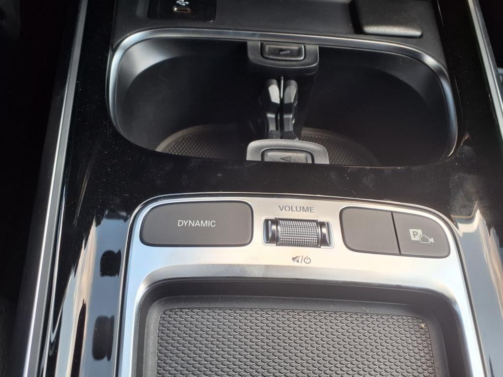 new 2025 Mercedes-Benz GLB 250 car, priced at $48,645