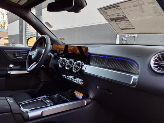 new 2025 Mercedes-Benz GLB 250 car, priced at $49,595