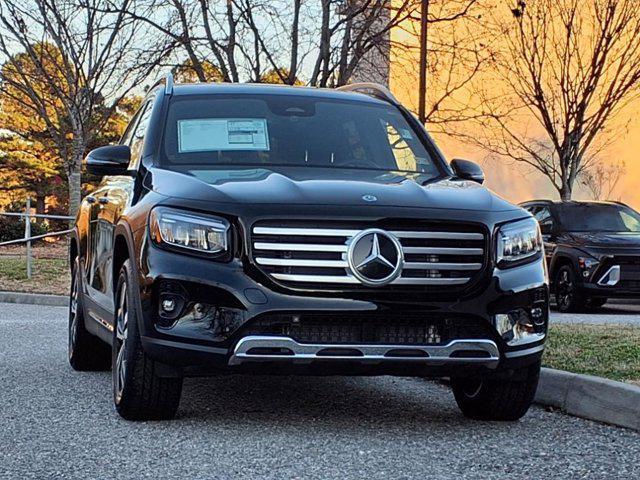 new 2025 Mercedes-Benz GLB 250 car, priced at $49,595