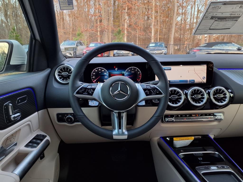 new 2025 Mercedes-Benz GLA 250 car, priced at $49,995