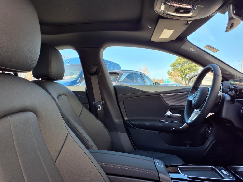 new 2025 Mercedes-Benz CLA 250 car, priced at $46,085
