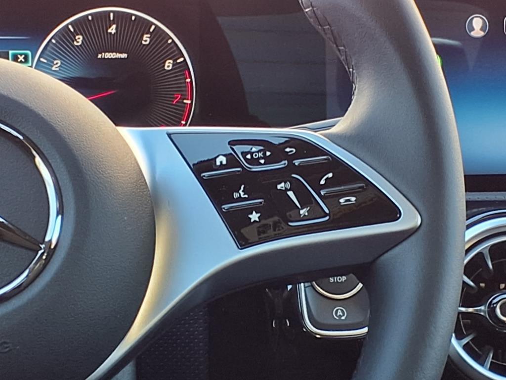 new 2025 Mercedes-Benz CLA 250 car, priced at $46,085
