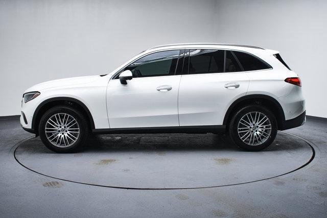 new 2024 Mercedes-Benz GLC 300 car, priced at $56,605