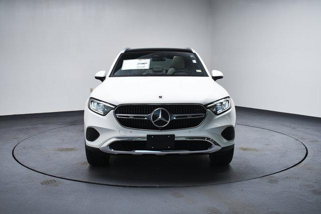 new 2024 Mercedes-Benz GLC 300 car, priced at $56,605