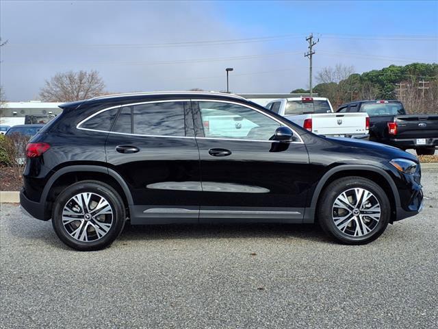 new 2025 Mercedes-Benz GLA 250 car, priced at $42,250