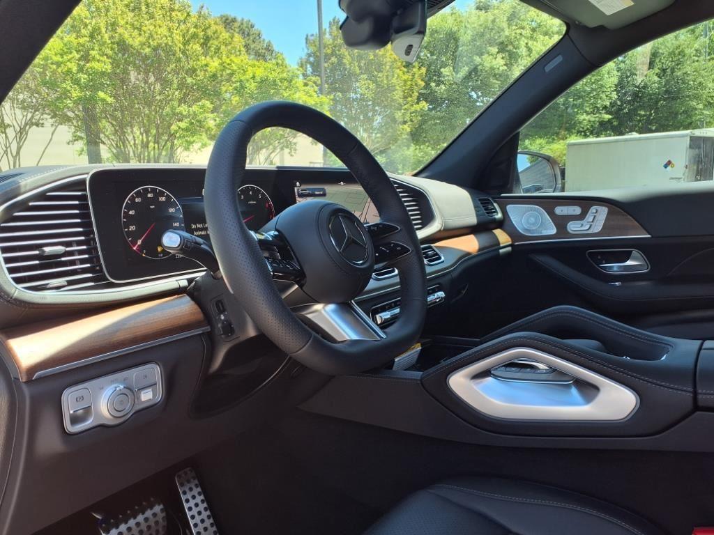 new 2025 Mercedes-Benz GLS 450 car, priced at $100,155