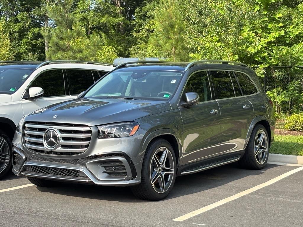 new 2025 Mercedes-Benz GLS 450 car, priced at $100,155