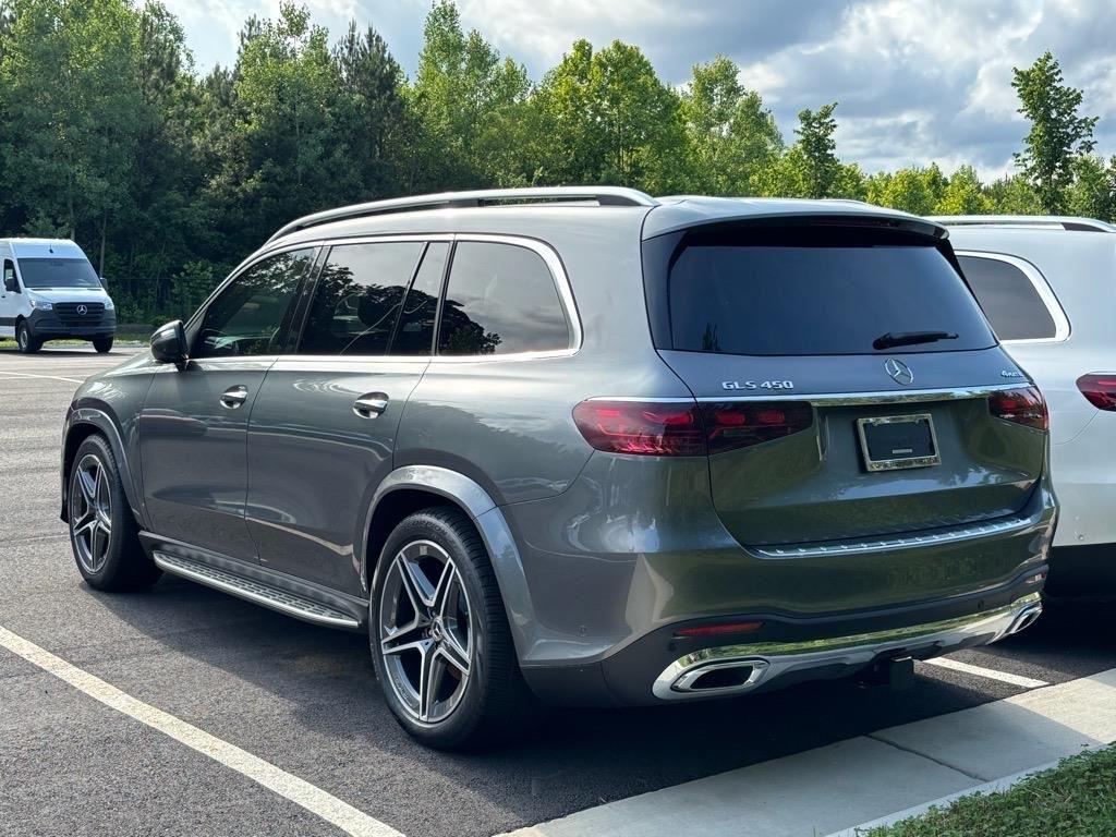 new 2025 Mercedes-Benz GLS 450 car, priced at $100,155